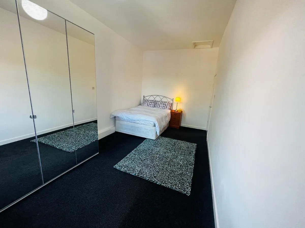 Liberty Inn Room With Sharing Toilet And Kitchen Liverpool