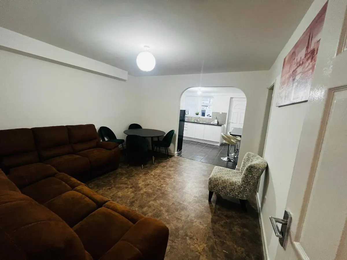 Liberty Inn Room With Sharing Toilet And Kitchen Liverpool