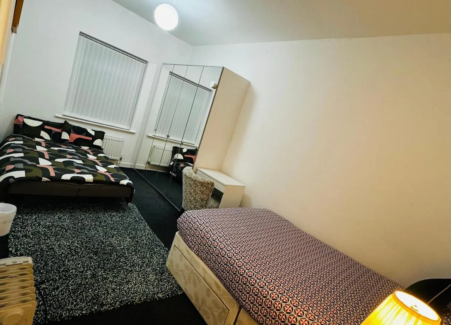 Guest house Liberty Inn Room With Sharing Toilet And Kitchen Liverpool